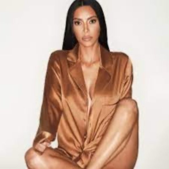 SKIMS Silk Pajama Top Button Front Sienna Womens Small - Picture 6 of 10